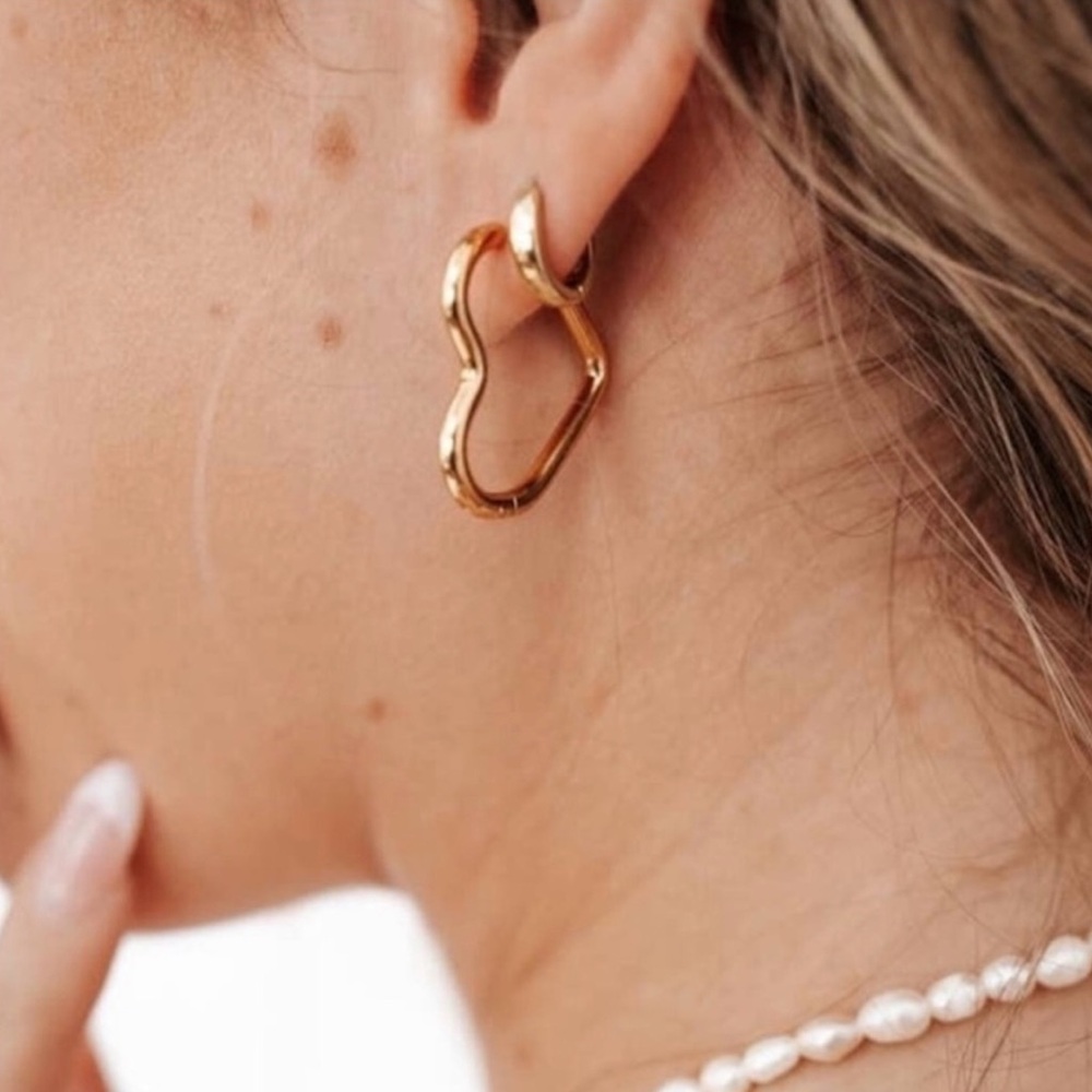 NWOT Amour 18K Gold Plated Heart Huggie Earrings